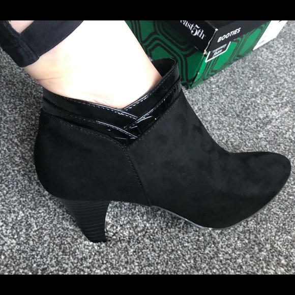 East  5th Avenue black Seude booties! Size 8M - Picture 5 of 11
